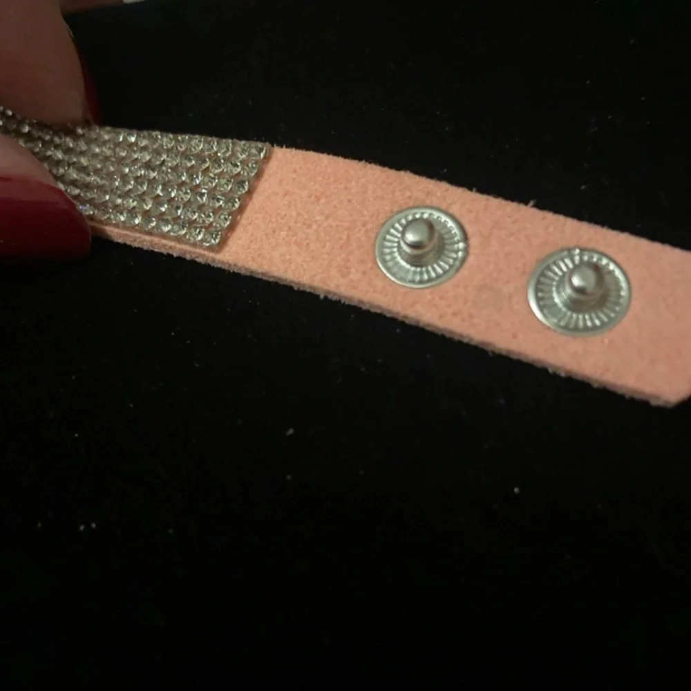 Hello Kitty Bling Snap Button Bracelet - Picture 5 of 8